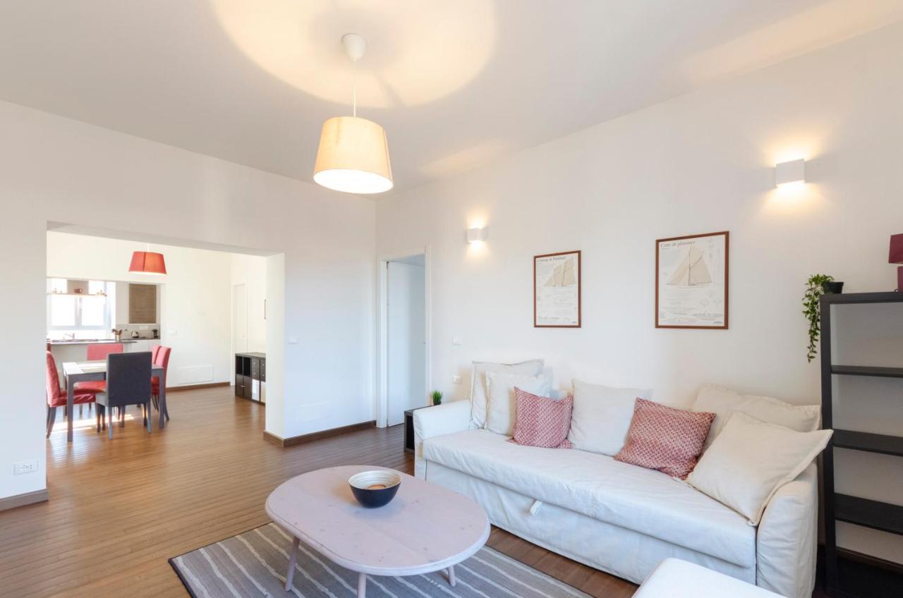 Joivy Spacious Family Apt For 4, In Carignano, Genoa Ngoại thất bức ảnh