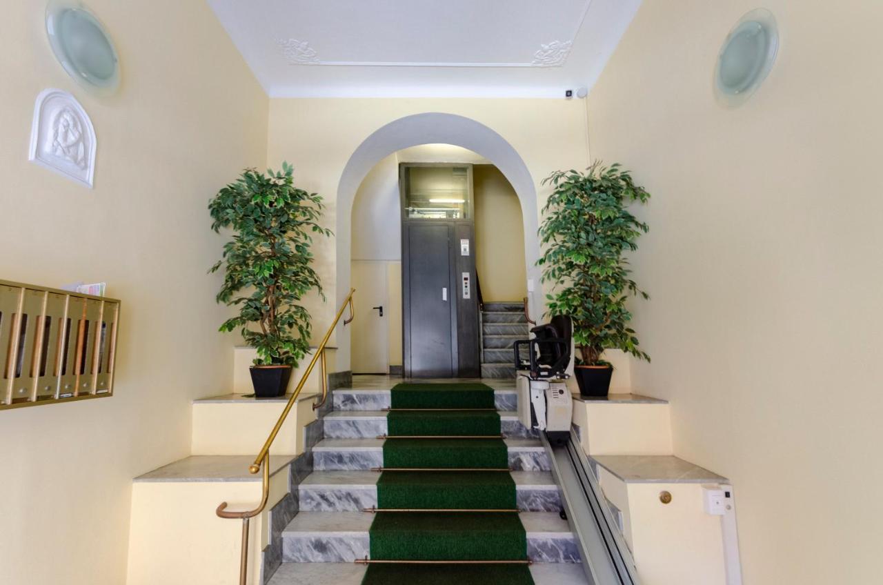 Joivy Spacious Family Apt For 4, In Carignano, Genoa Ngoại thất bức ảnh